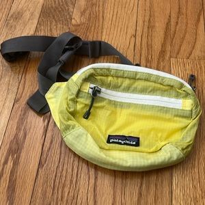 Patagonia mini hip pack